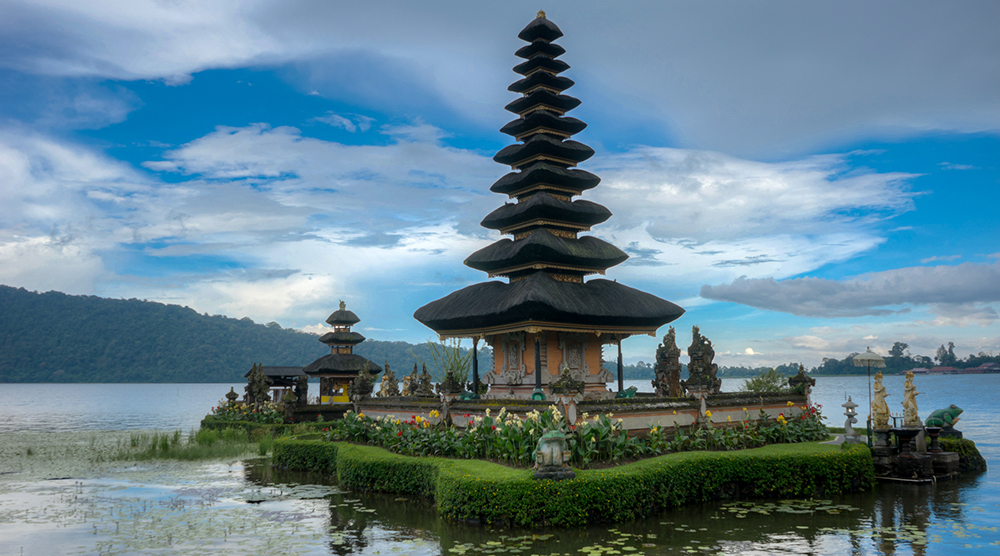 https://d3r8gwkgo0io6y.cloudfront.net/upload/water temple.jpg
